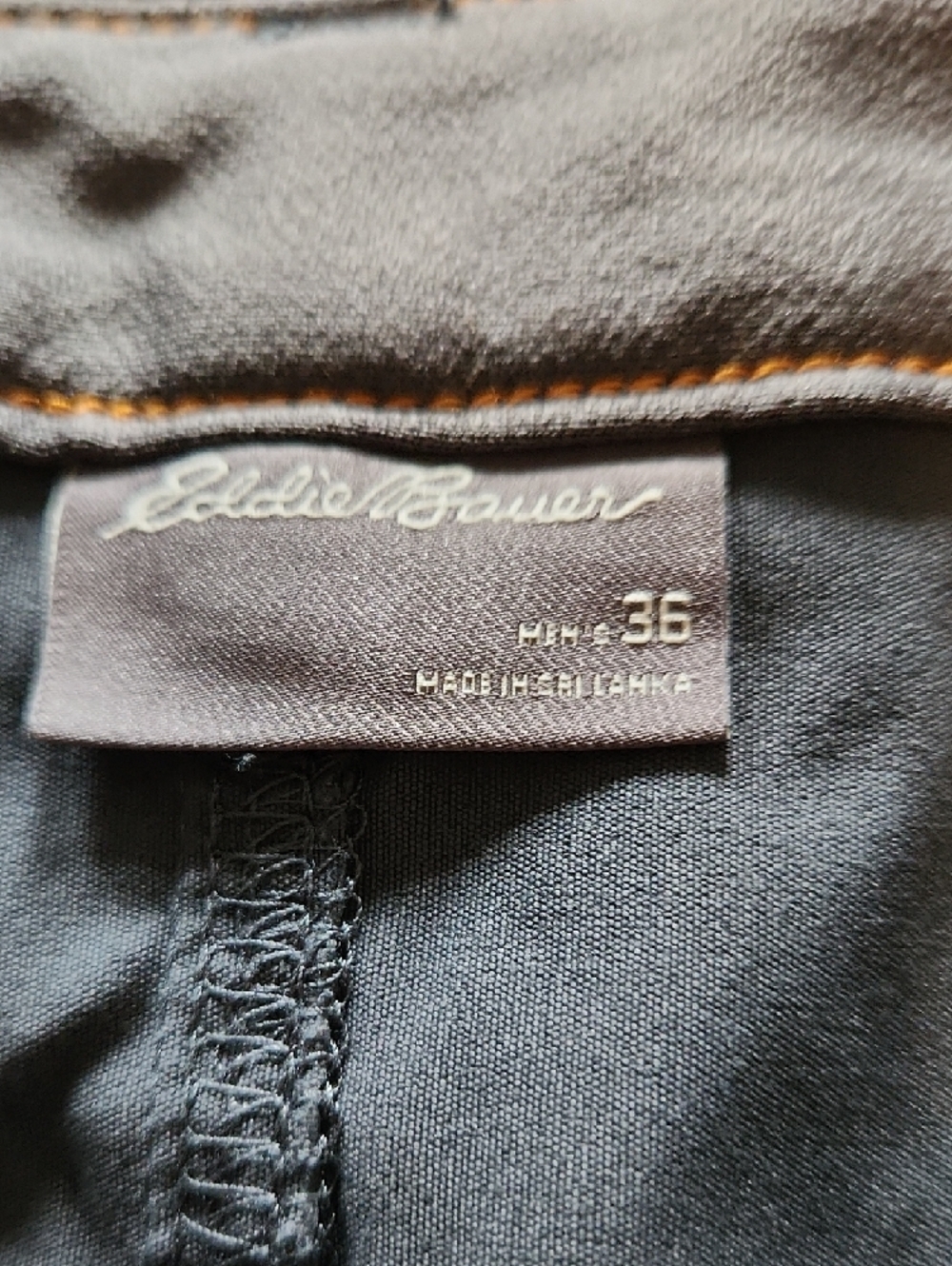 Lot Of 3 Pairs Men's Gold Shorts Nike Eddie Bauer 32 Degrees - Picture 12 of 14